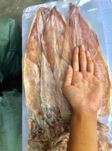Cách bảo quản mực khô được lâu nhất 2 Cach Bao Quan Muc Kho (1)