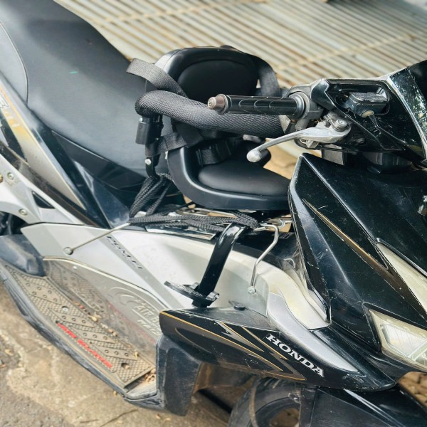 Ghế ngồi xe máy xe điện, tay ga có giảm xóc